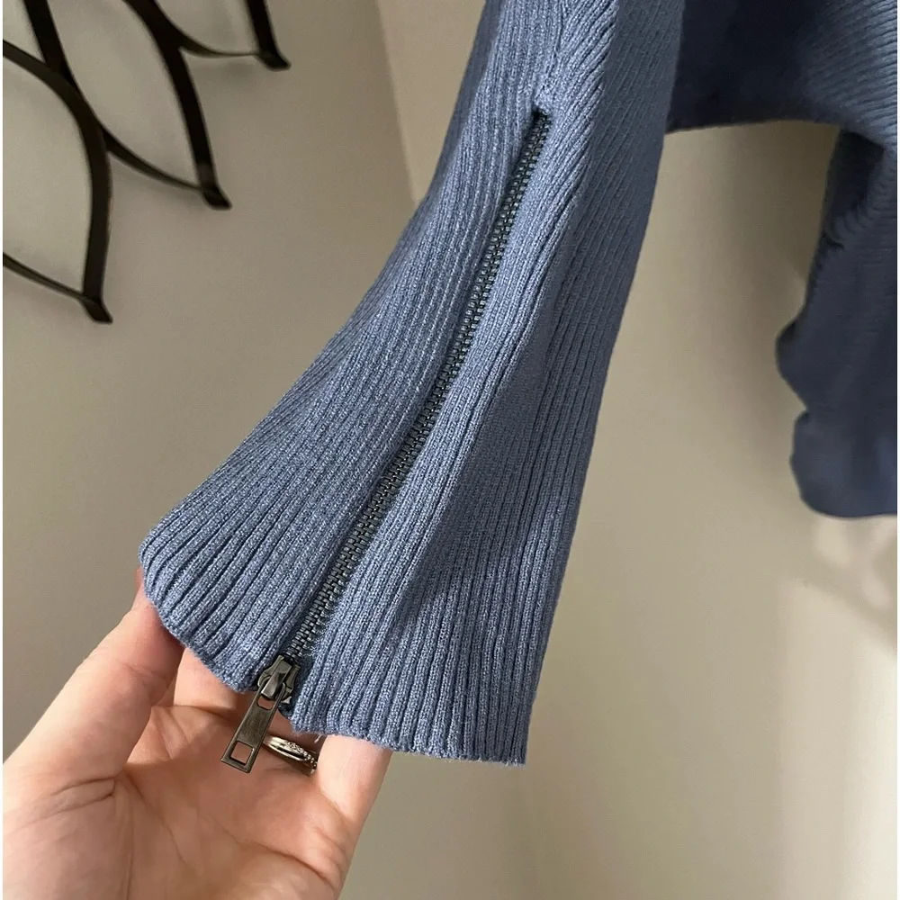 Philosophy | Blue Sweater - Picture 4 of 5